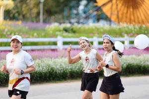 BIB: 
                            <button type="button" onclick="openModal(27851867)" class="btn btn-primary btn-sm float-right btn-popup" data-toggle="modal" data-target=".modal-high-quality">
                        <i class="fas fa-shopping-cart"></i> Add to Cart
                    </button>
                                            <button type="button" onclick="isThisMe(27851867, true)" class="btn btn-success btn-sm float-right btn-popup btn-isme hidden" data-toggle="tooltip" data-placement="bottom" title="นี่คือรูปของคุณใช่ไหม คลิกที่นี่เพื่อเอาเข้าอัลบั้ม">
                        <i class="fas fa-plus"></i> Add to album
                    </button>
                    <button type="button" onclick="isThisMe(27851867, false)" class="btn btn-warning btn-sm float-right btn-popup btn-isnotme hidden">
                        <i class="fas fa-ban"></i> Remove from album
                    </button>